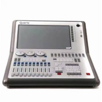 QUARTZ 14.1寸舞台灯光控制台